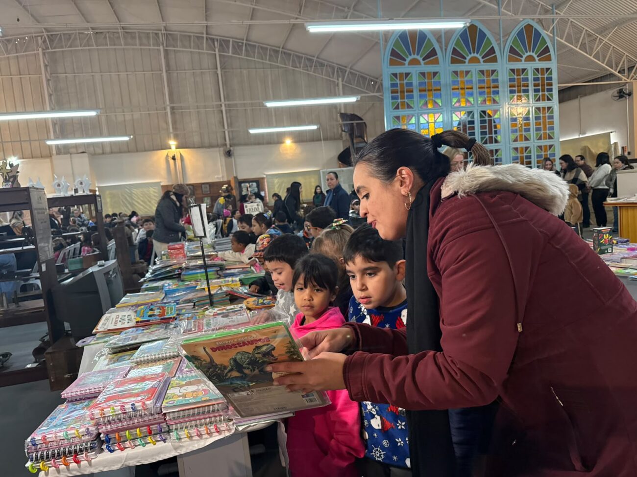 cocal do sul abre feira do livro com 500 estudantes no primeiro dia cocal do sul abre feira do livro com 500 estudantes no primeiro dia