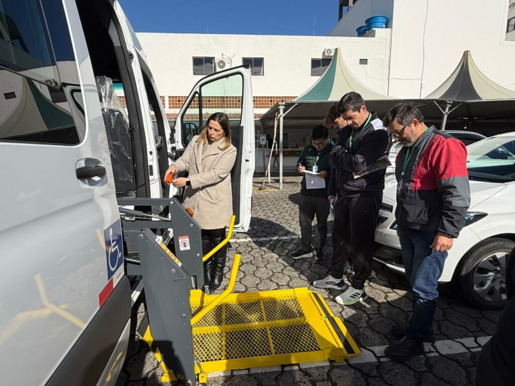 cocal do sul recebe van adaptada para ampliar acesso de idosos a alfabetizacao digital cocal do sul recebe van adaptada para ampliar acesso de idosos a alfabetizacao digital