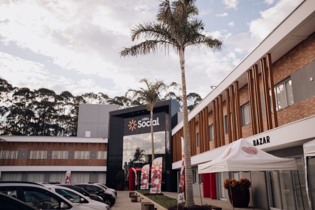 mercado solidario transforma doacoes em escolhas e devolve dignidade a familias em criciuma mercado solidario abba pai church2