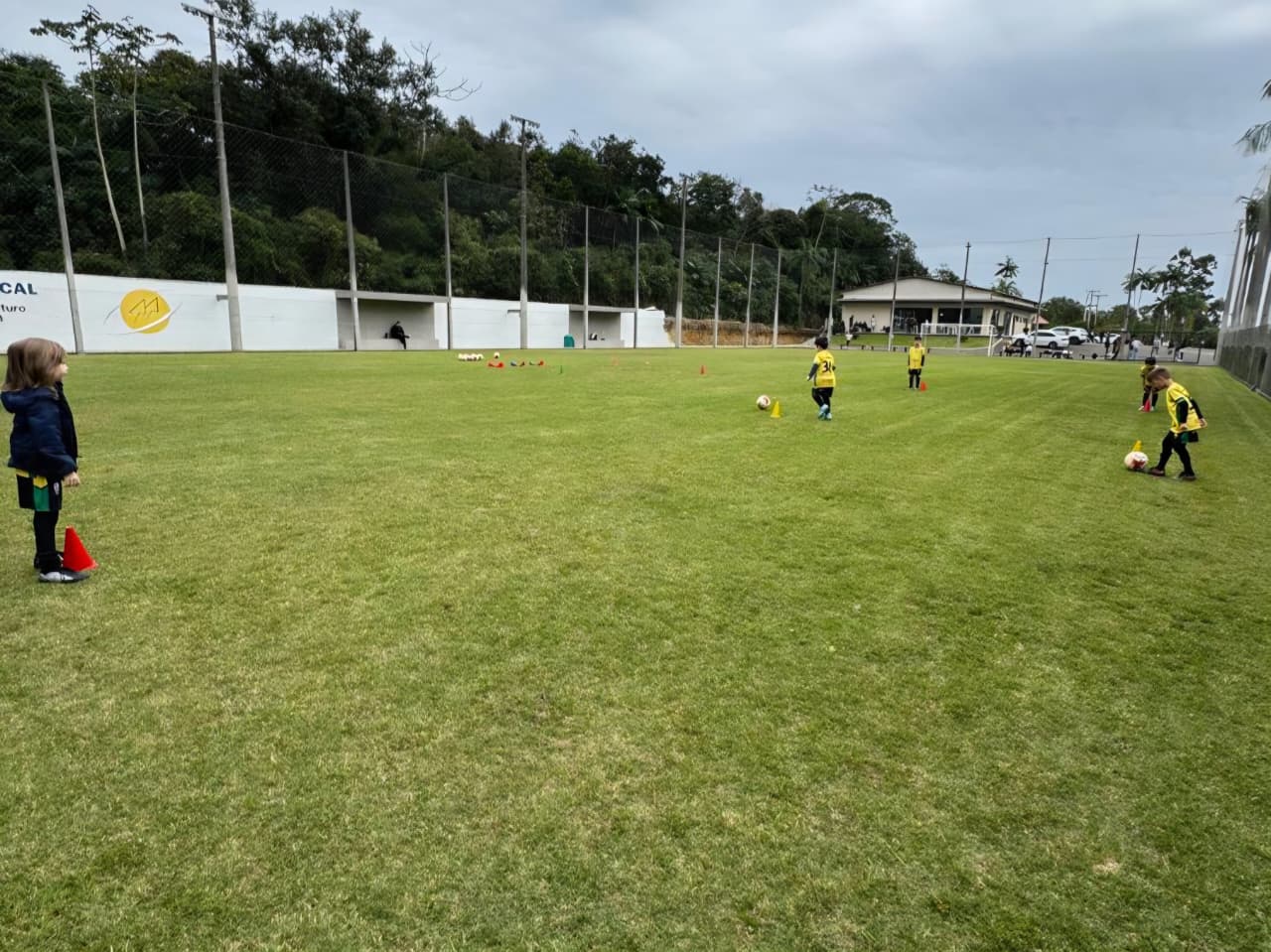 escolinha de futebol suico da coopercocal amplia horarios e abre nova turma as tercas feiras escolinha cooper divulgacao 1
