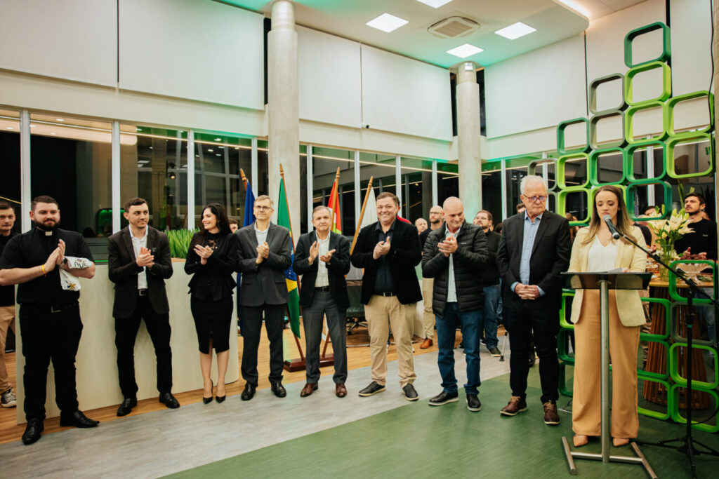 sicredi sul sc entrega agencia em meleiro e amplia presenca no sul catarinense investimento amplia a presenca da cooperativa e o compromisso com o desenvolvimento regional