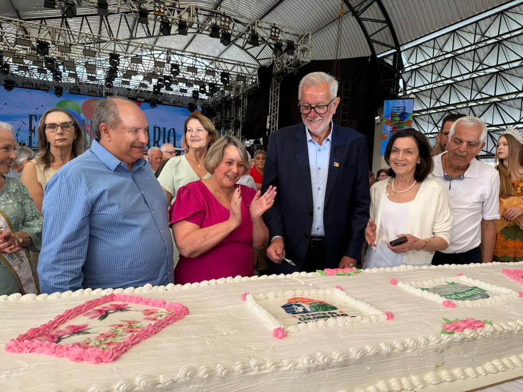 cocalfest chega ao fim apos reunir milhares de pessoas em quatro dias cocal do sul celebra 35 anos com missa parabens e bolo de seis metros3 1024x768 cocalfest chega ao fim apos reunir milhares de pes