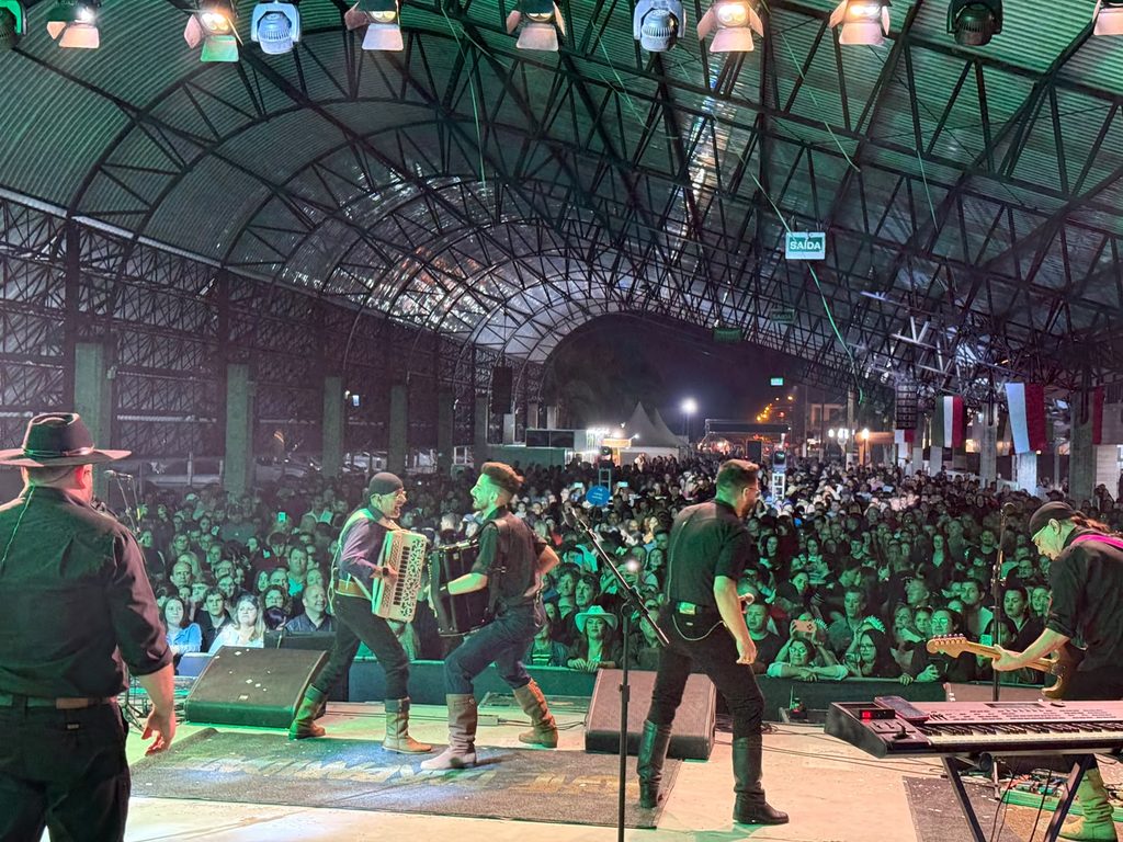 cocalfest chega ao fim apos reunir milhares de pessoas em quatro dias show tche barbaridade3 1024x768 cocalfest chega ao fim apos reunir milhares de pessoas em quatro dias show tche barbaridade3