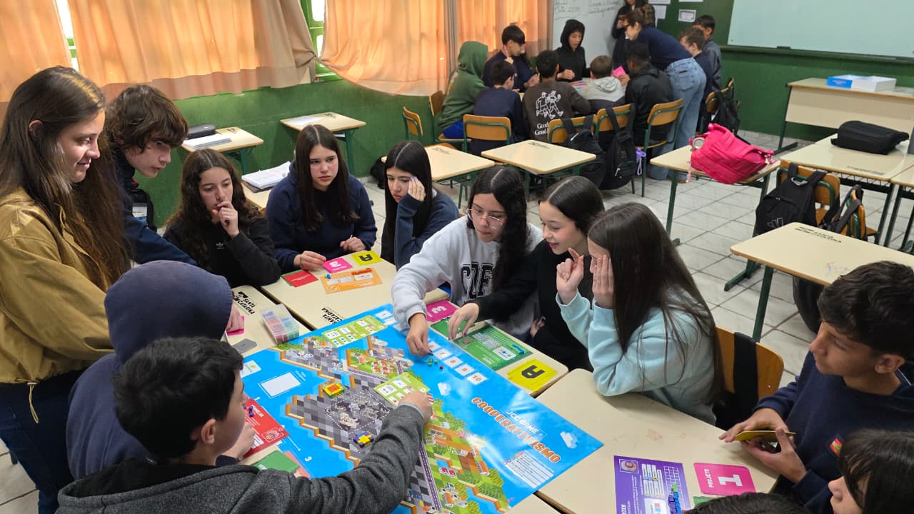 coopercocal leva programa jovens cooperativistas para dentro das escolas em novo formato de games jcc game schuler por ana paula nesi 4
