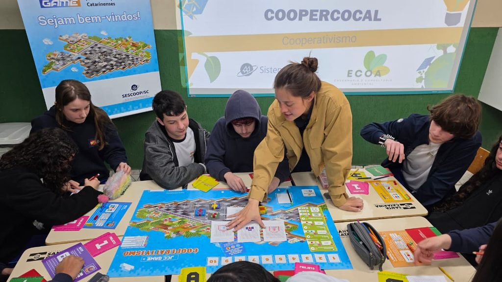 coopercocal leva programa jovens cooperativistas para dentro das escolas em novo formato de games jcc game schuler por ana paula nesi 7 1024x576 coopercocal leva programa jovens cooperativistas para d