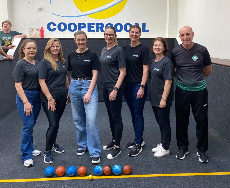 manas e cia e quinta bandida garantem vaga na final do 2o torneio coopercocal de bocha feminina burigos chave c bocha fem. divulgacao 4