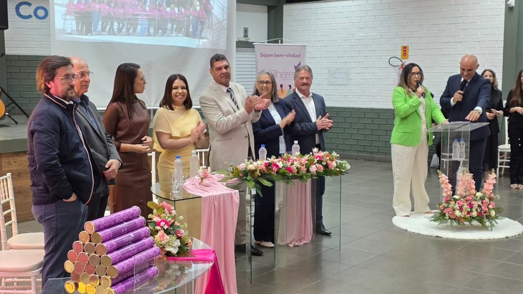 programa mulheres cooperativistas forma 39 mulheres em noite de celebracao na coopercocal formatura 2026 mulheres cooperativistas por ana paula nesi 2 1024x576 programa mulheres cooperativistas forma