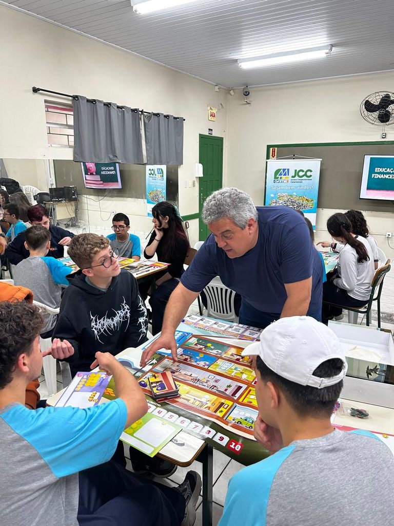 jcc game leva cooperativismo para dentro da sala de aula e conclui atividades jcc game 2026 por jessica lima 5 768x1024 jcc game leva cooperativismo para dentro da sala de aula e conclui atividades jc 1